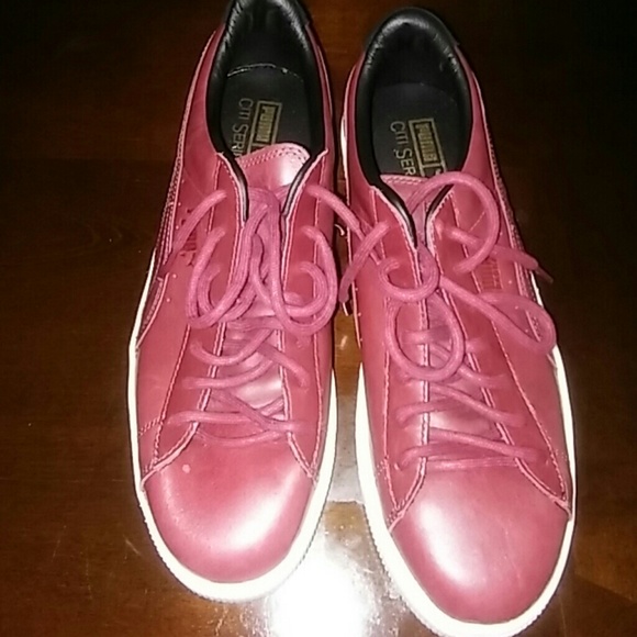 Beautiful Marooned Leather Puma's