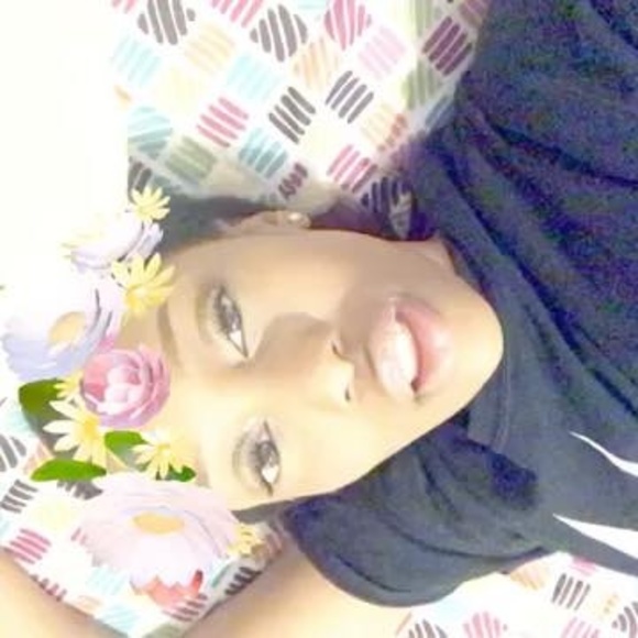 Meet your Posher, Dana