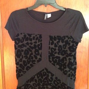 H & M Divided top