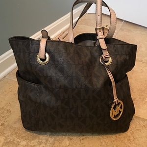 Classic Michael Kors Purse