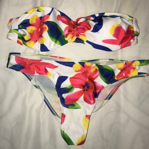 White floral bikini