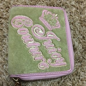 Juicy Couture zip wallet