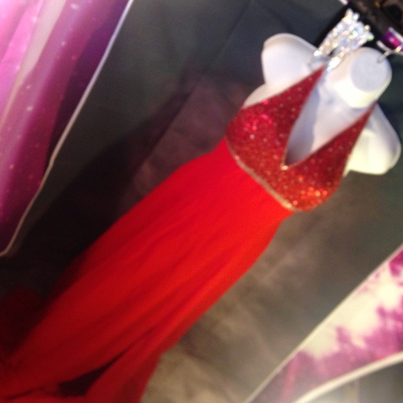 Long red beaded gown (Jessica rabbit Halloween