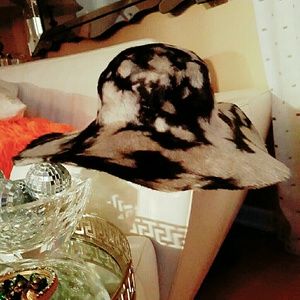 Vintage Felt 70's Wide Brim Hat