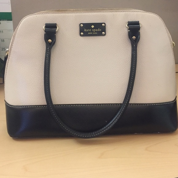 Kate Spade Black & White Round Top bag