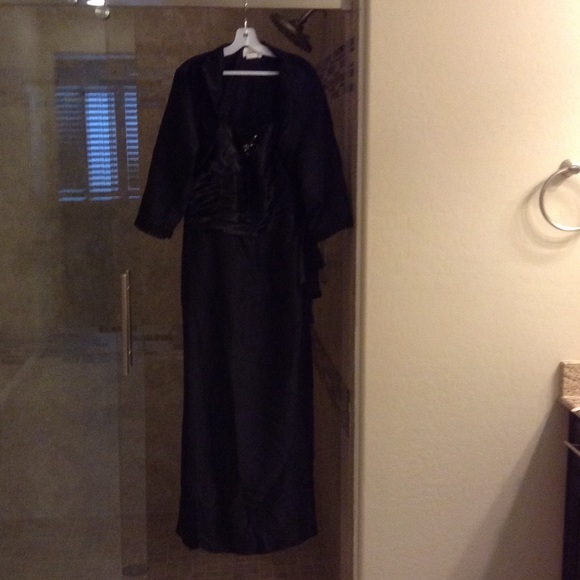 Plus-Size (3X) w/ bolero style jacket - Picture 2 of 3