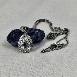 ✨🍐Nadri Cubic Zirconia Pear Shaped Necklace 🍐✨