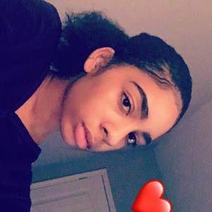 Meet your Posher, Damaris