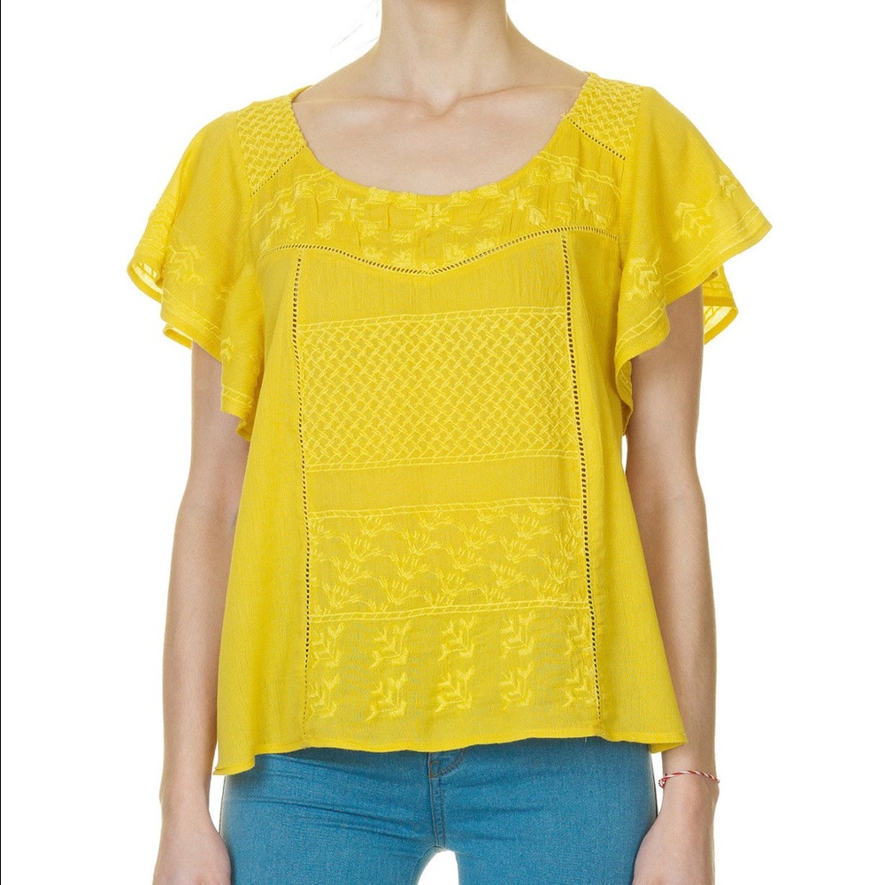 Yellow Jessica Simpson top