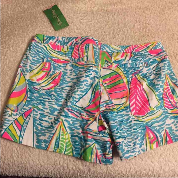 ⛵️SOLD⛵️NWT Lilly pulitzer ygr adie shorts sz 6 - Picture 2 of 2