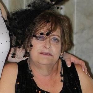 Meet your Posher, Joelle