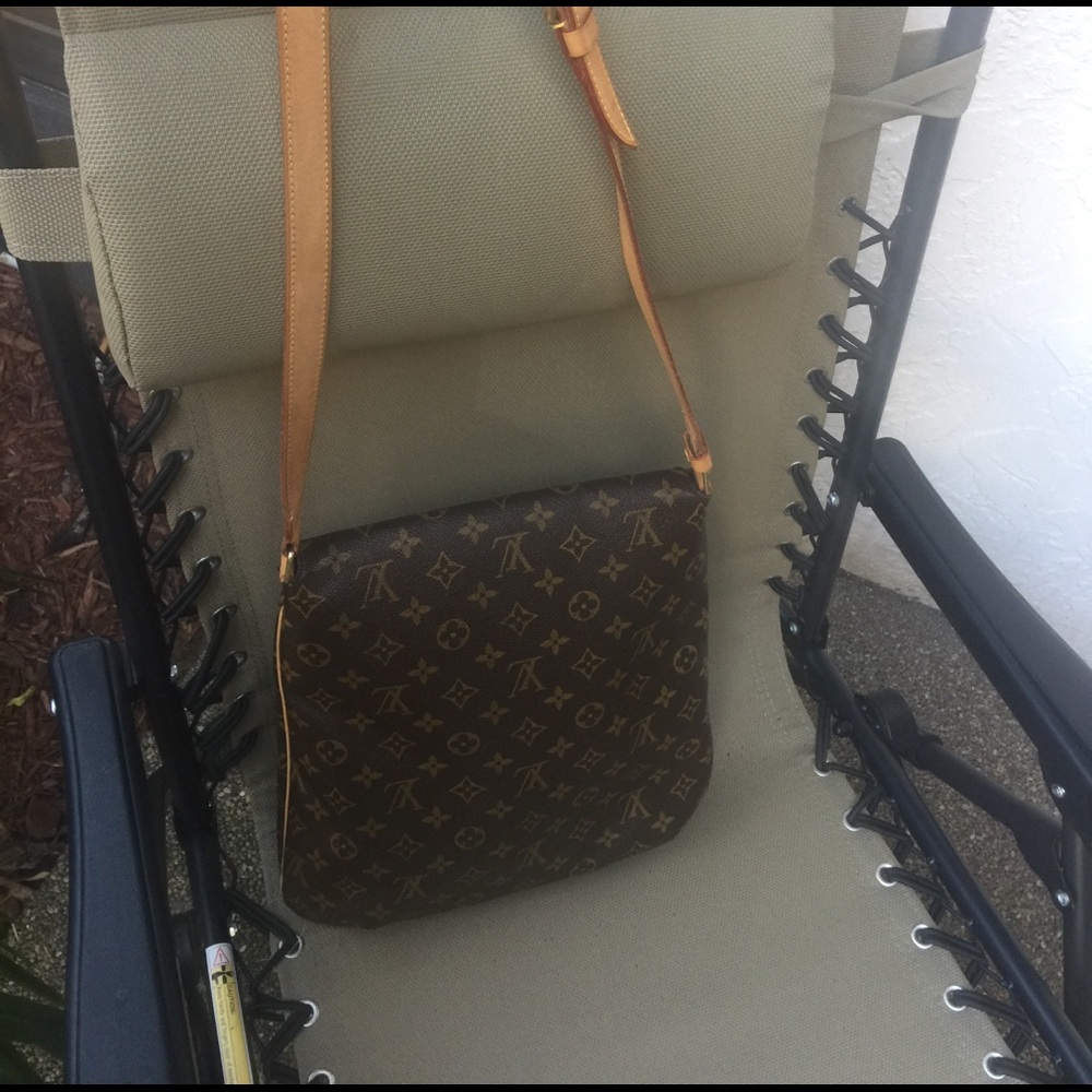 Louis Vuitton salsa musette