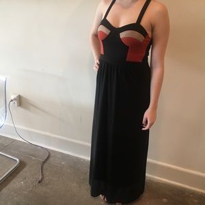 Bustier shaped maxi dress