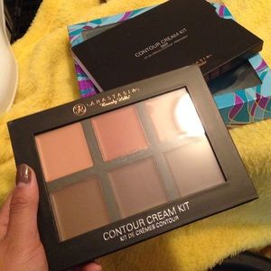 ABH cream contour kit