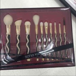 Sonia kashuk brush set