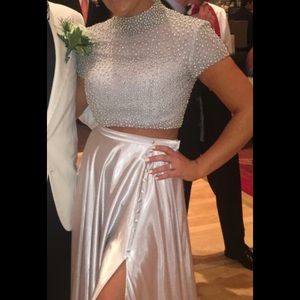 Only worn once from Senior Prom!