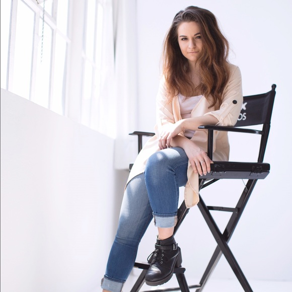 Meet your Poshers, Silvana & Angela - Picture 6 of 7