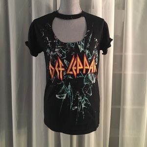 Def Leppard band tee
