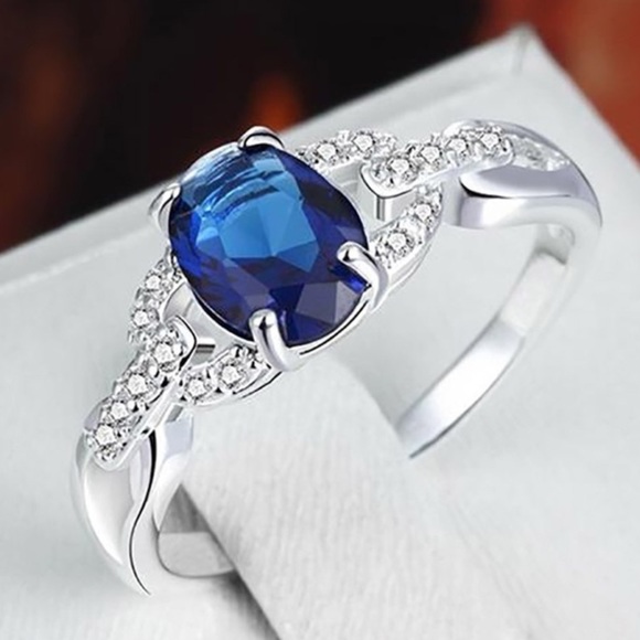 🆕 Sterling Silver Blue Sapphire Oval Ring - Picture 3 of 3