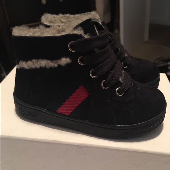 💯AUTHENTIC GUCCI SNEAKERS