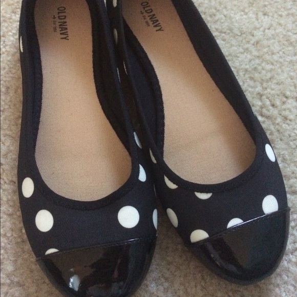 Old Navy flats with patent leather tips