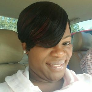 Meet your Posher, Cerrika