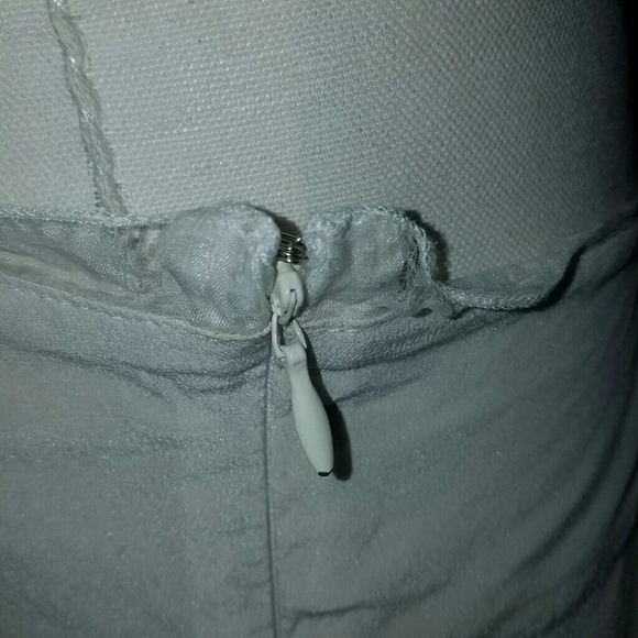 White top - Picture 4 of 4