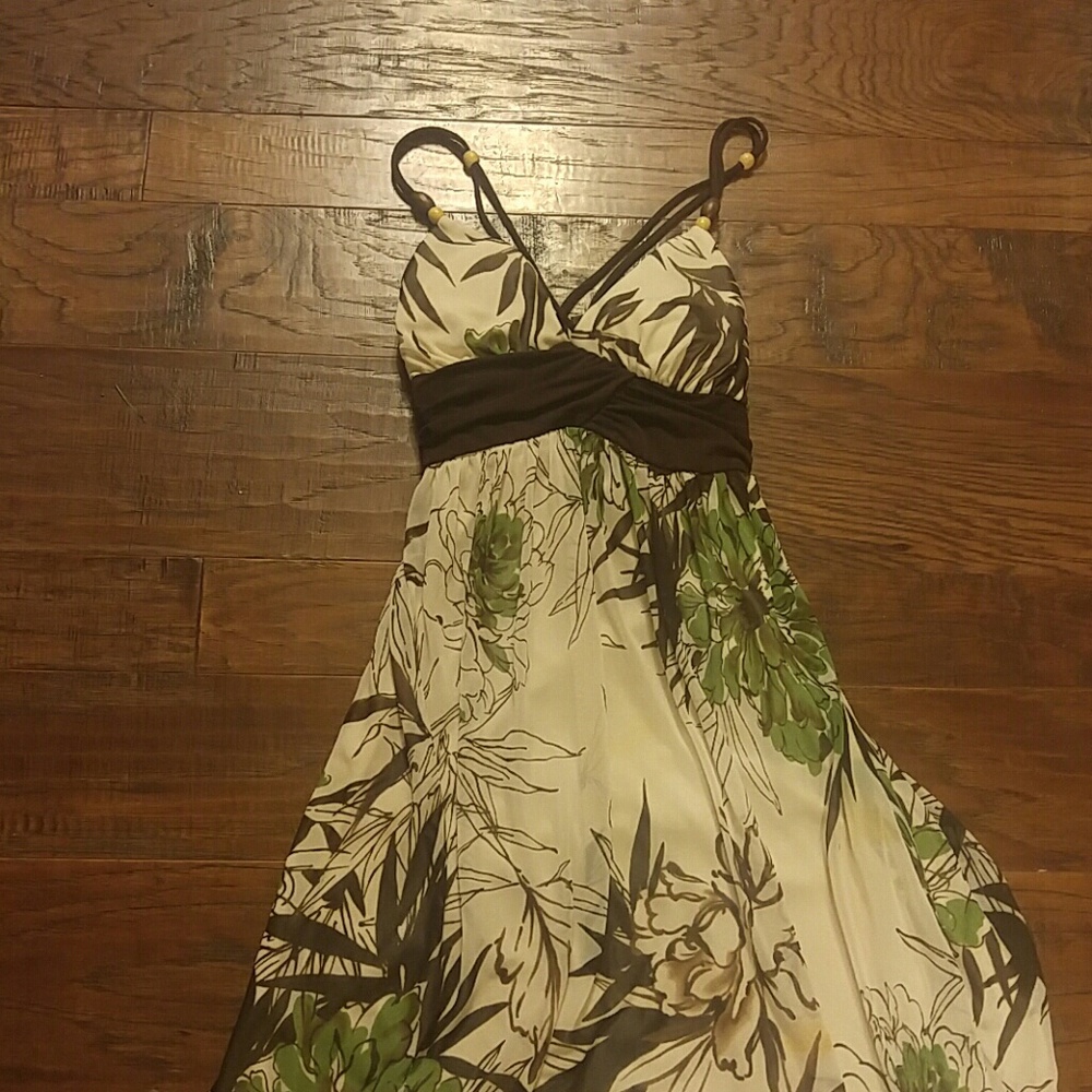 *SALE *Summer dress very cute cris cross straps
