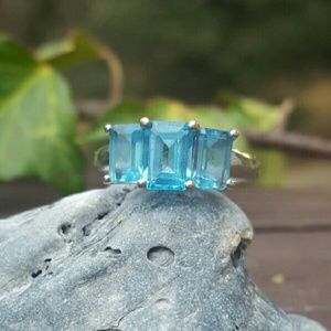 Make me an offer! Blue topaz 10k white gold ring