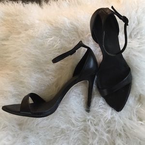 BLACK ZARA "BLOGGER HEELS"