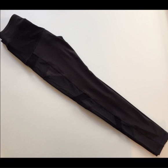 ⛔️LAST LARGE⛔️💕 Electric Yoga Mesh Leggings💪🏼💕 - Picture 4 of 4