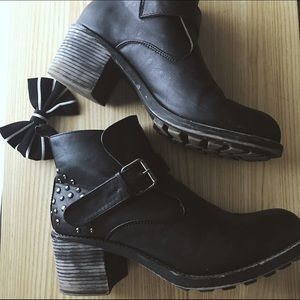 ⭐ Seven7 Studded Ankle Boots