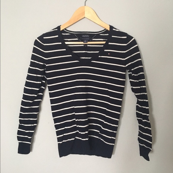 Small Tommy Hilfiger sweater