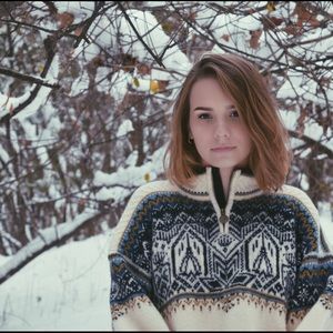 Meet your Posher, Emilee