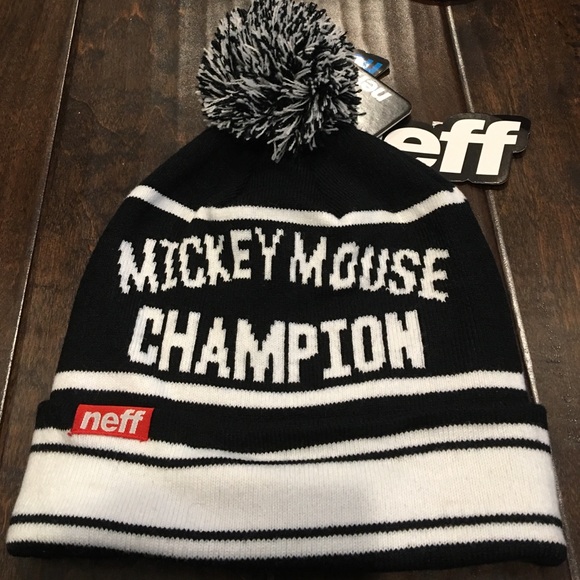 ❤️NEW!!!❤️ Disney Collection by Neff Mickey Mouse Beanie. - Picture 2 of 4