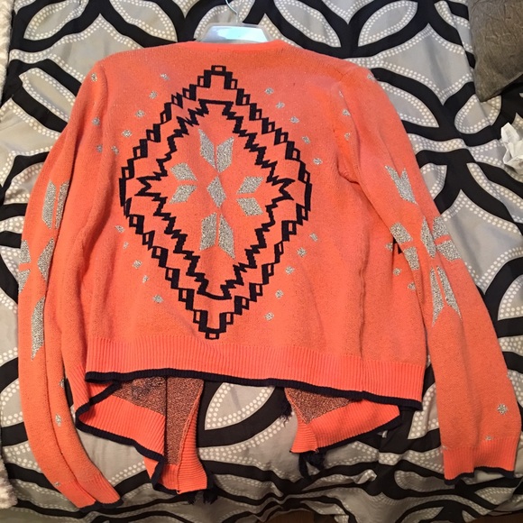 Beautiful cardigan from vanity! - Picture 2 of 3