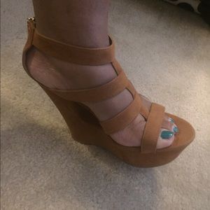 Bamboo wedge sandals