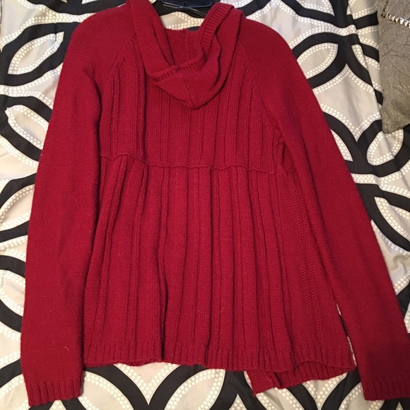 Cute knitted maroon sweater top - Picture 2 of 3