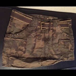 Army fatigue inspired skirt. Size 9.