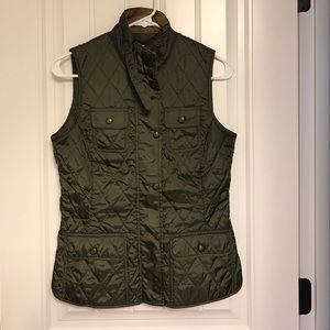 Like New Olive Green Banana Republic Vest Size XS