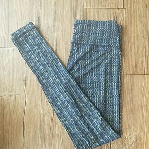 Lululemon wonder under  blue green leggings