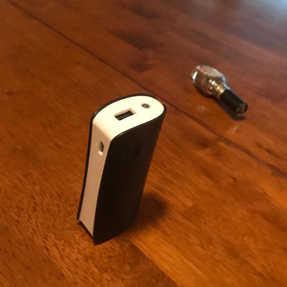 Portable charger - Picture 3 of 3