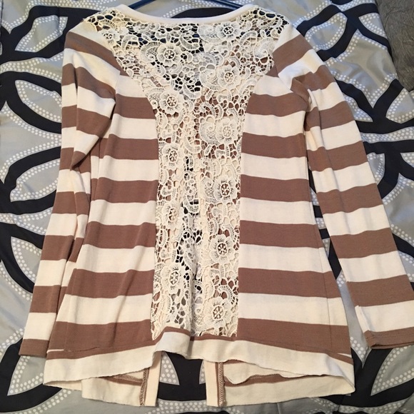 Brand new beautiful cardigan from rue 21 - Picture 2 of 2