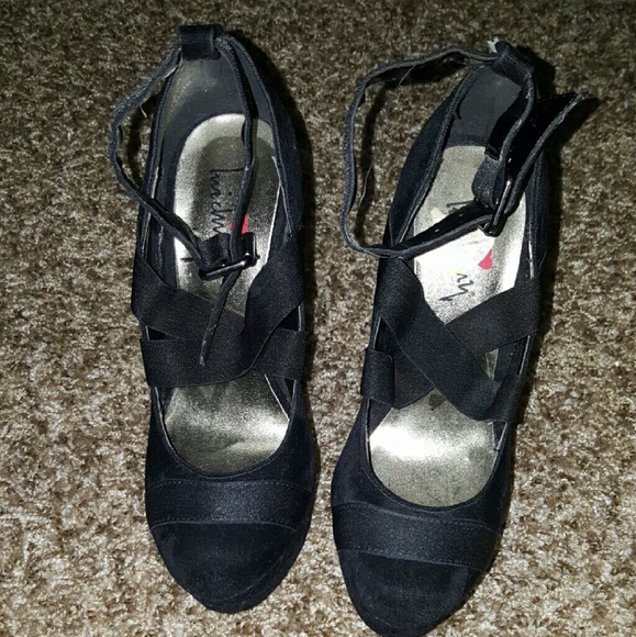 Black Shoes