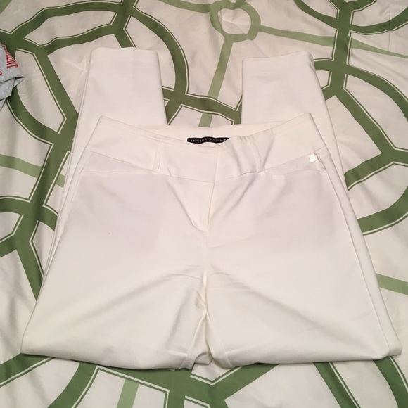 Ladies crop pants
