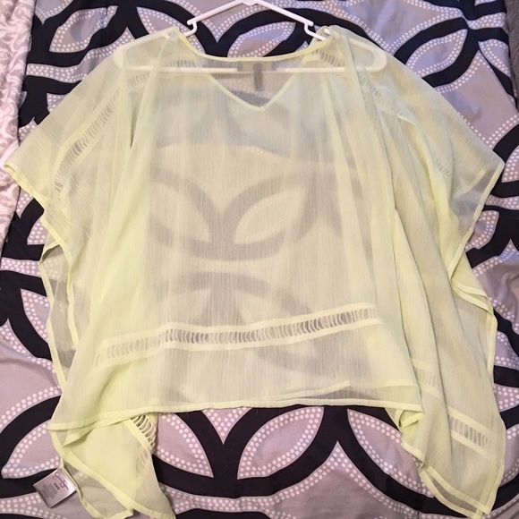 Beautiful see through yellow top - Picture 2 of 3