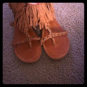 Fringe sandals