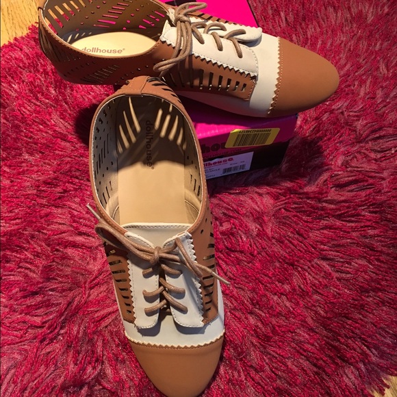 dollhouse shoes company