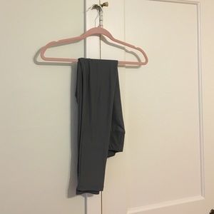 One size gray Lularoe leggings