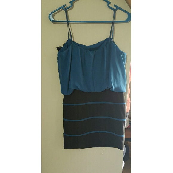 Bule Dress - Picture 2 of 2